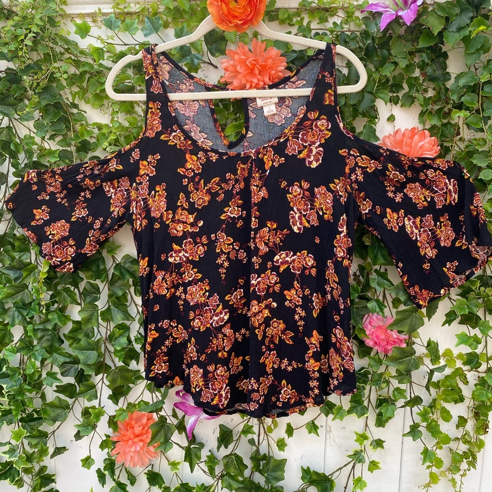 MOSSIMO SUPPY CO.:Top Blouse Size L
